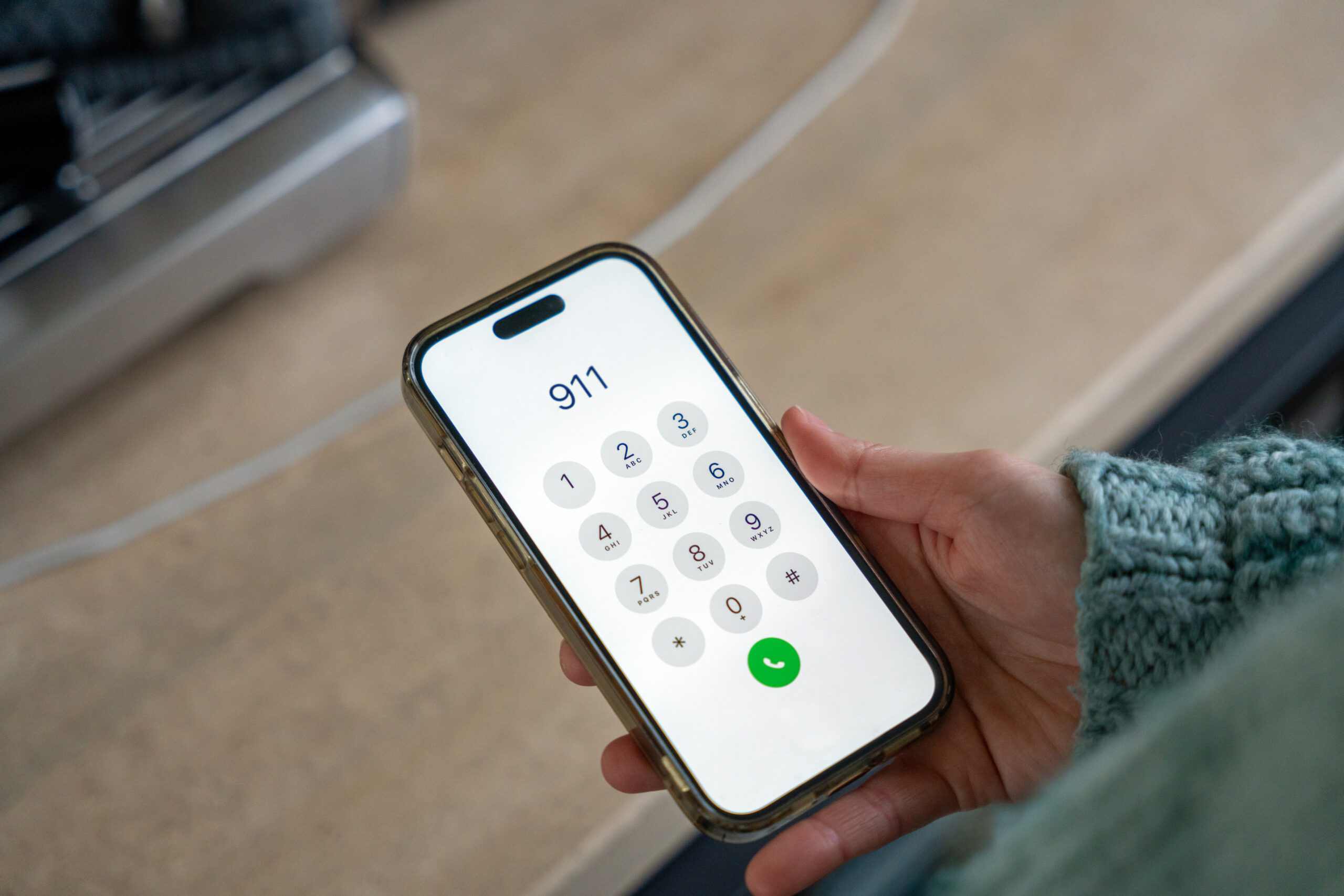 when to call 911